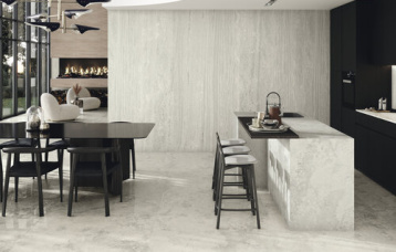 Venice  Grigio Natural 120x260 cm. Bamboo Vermont Cedar 30x90 cm. Pavimento Florence Grigio 120x120 cm.