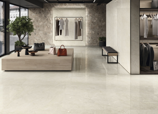 Sorrento Sabbia Pulido 280 x 120 cm. Ferreire Quercia 20 x 120 cm. Positano Bronzo Natural 280 x 120 cm. Pavimento Sorrento Sabbia Pulido 120 x 120 cm.