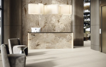 Revestimiento Nomad 120x280. Pavimento Brera Sand 120x120 cm.